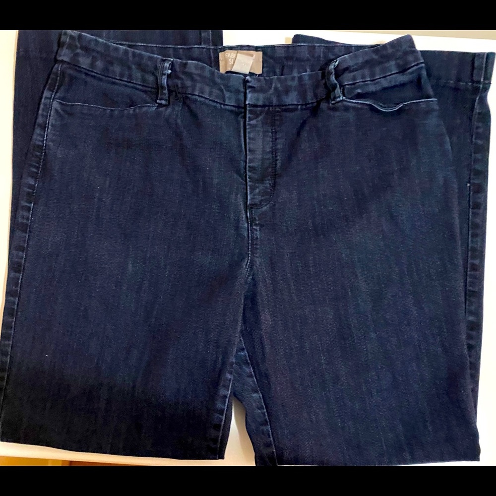 Fabulously Slimming by Chico’s Size 2 Short